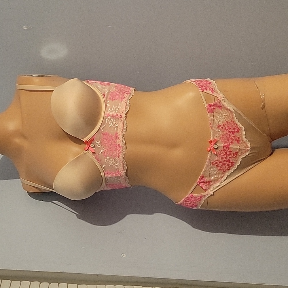 ❤️ NWOT RARE VS VERY SEXY 2 PEICE SET 32C